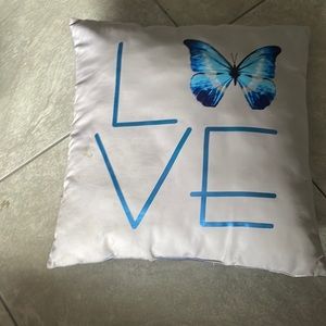 A pillow for anyone